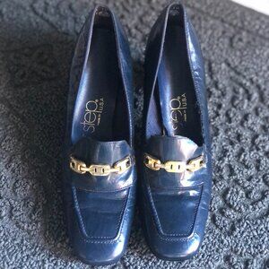 Vintage Air Step USA Navy Leather Heels with Gold Chain Accents